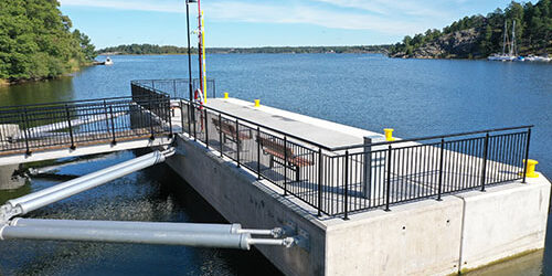 floating-pontoons-yachts-ferries-tugboads